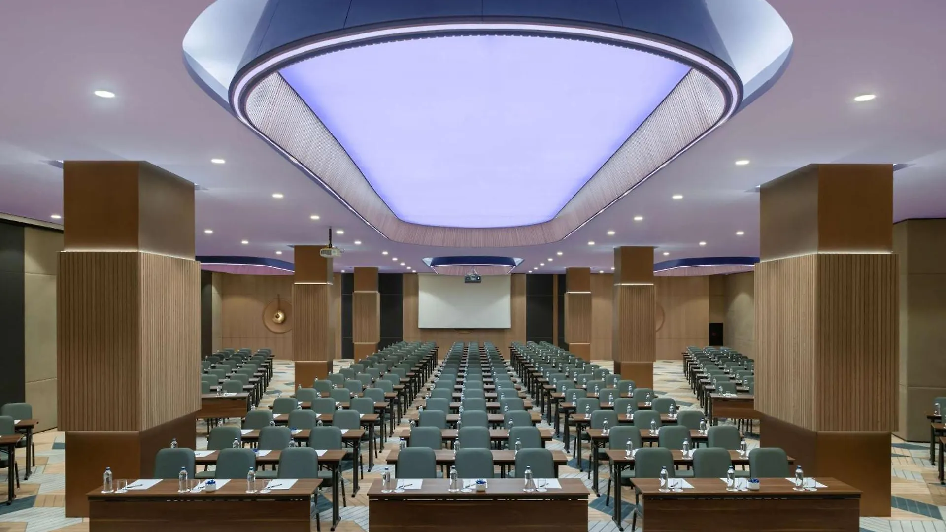 Moevenpick Hotel Istanbul Marmara Sea