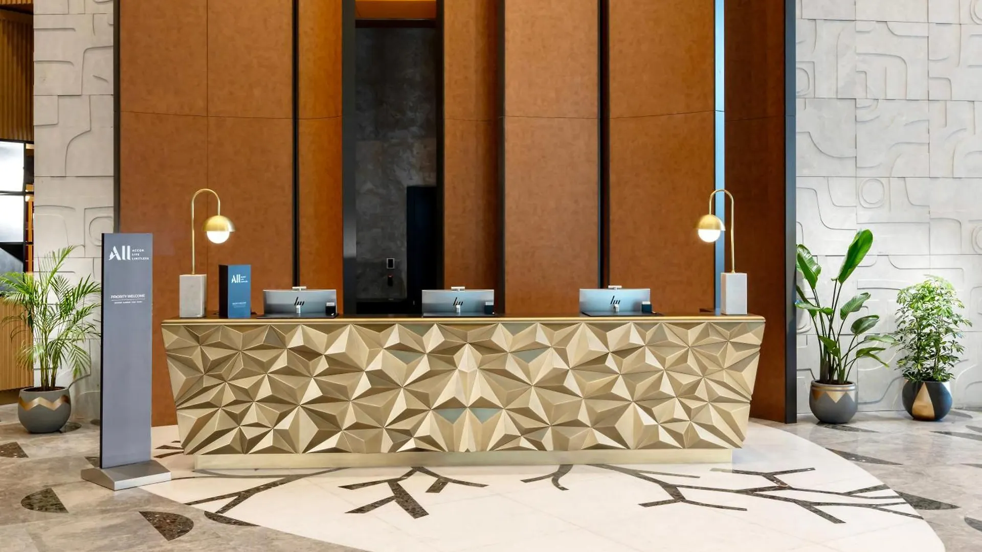 Moevenpick Hotel Istanbul Marmara Sea 5*,