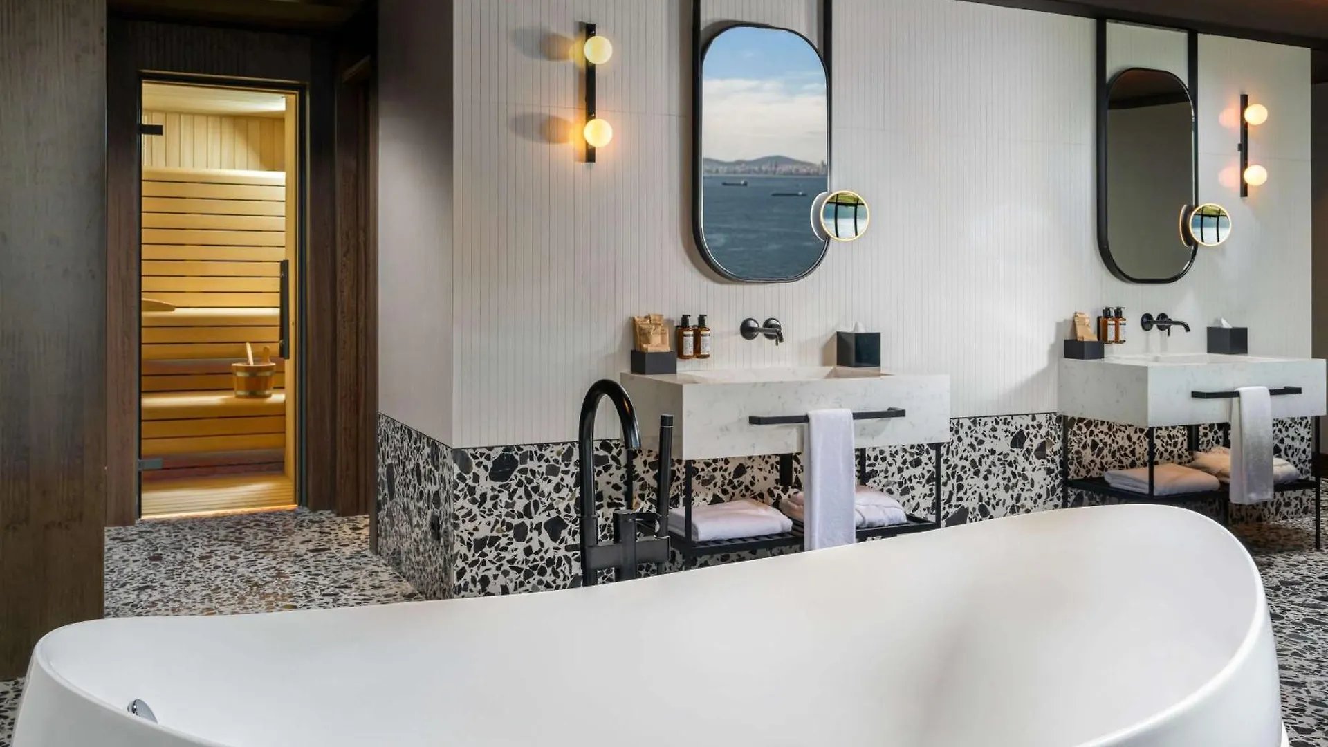 Moevenpick Hotel Istanbul Marmara Sea