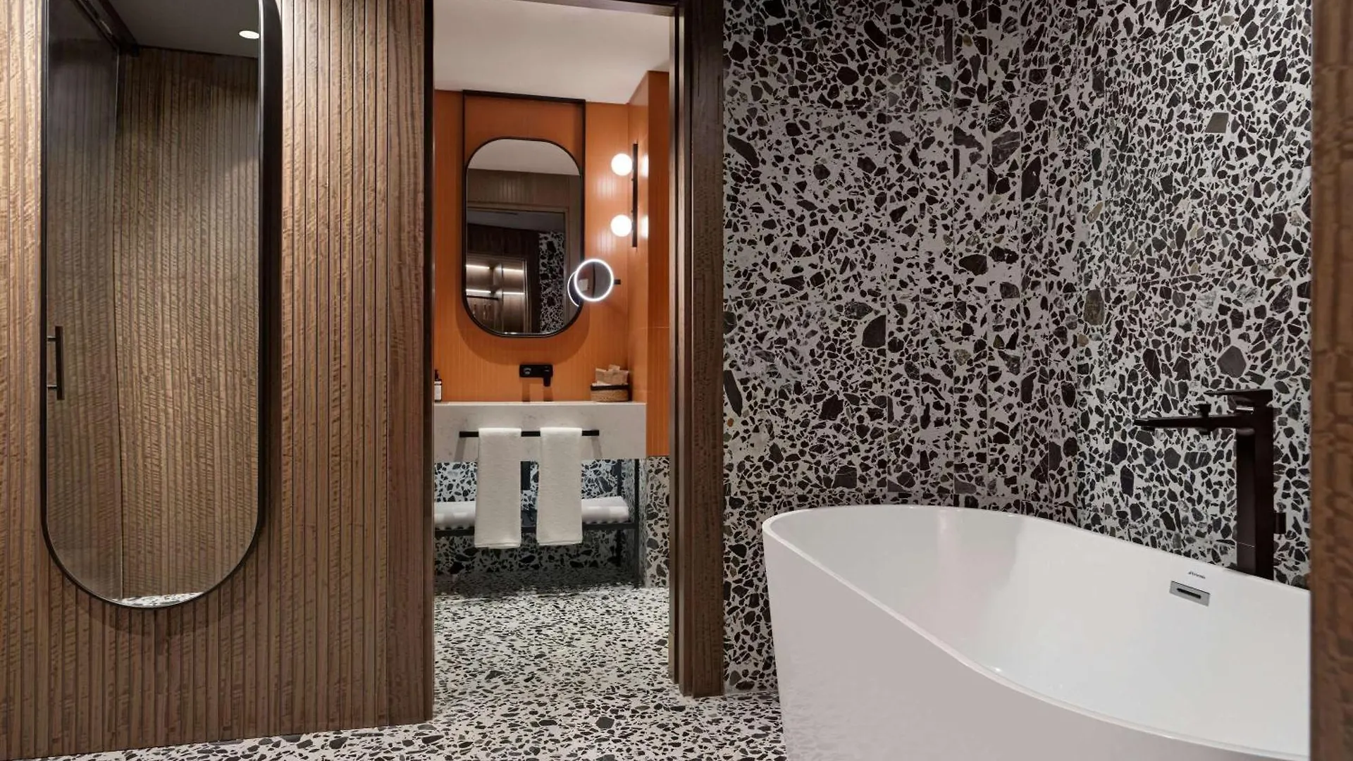 Moevenpick Hotel Istanbul Marmara Sea 5*,