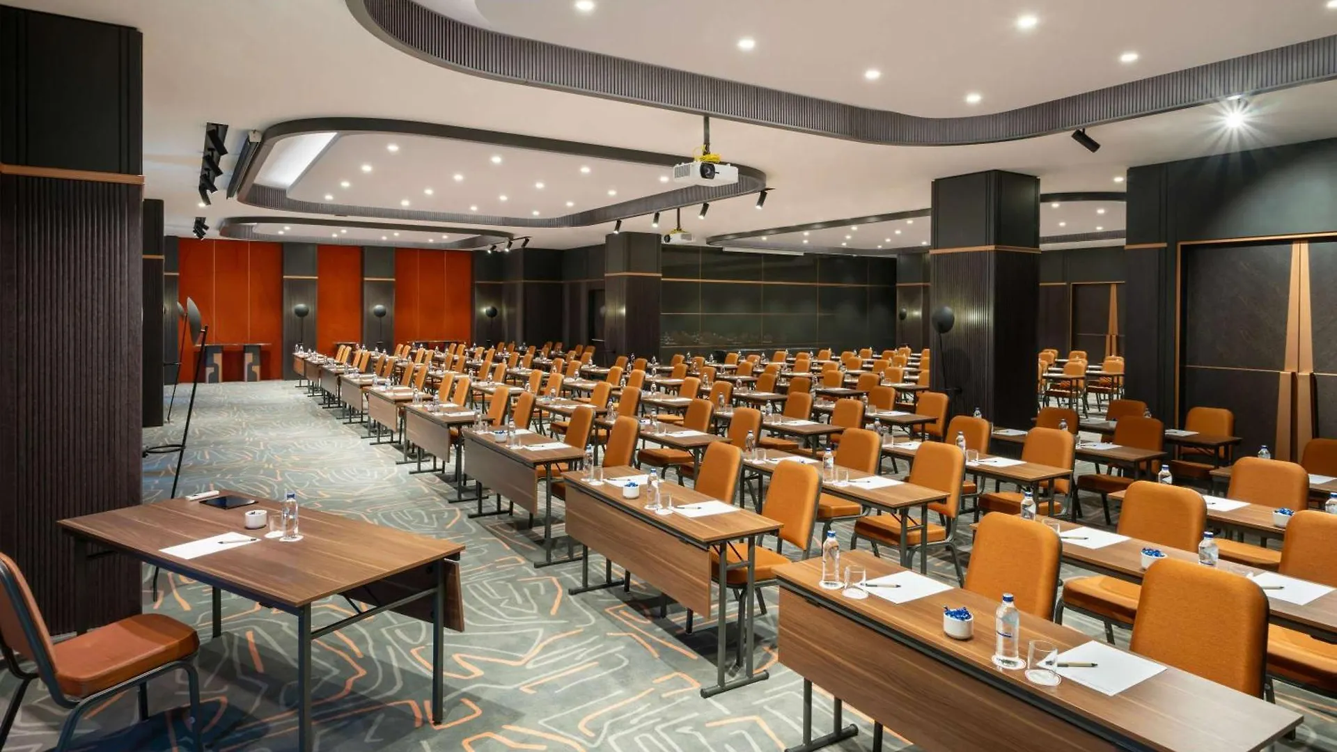 Moevenpick Hotel Istanbul Marmara Sea 5*,